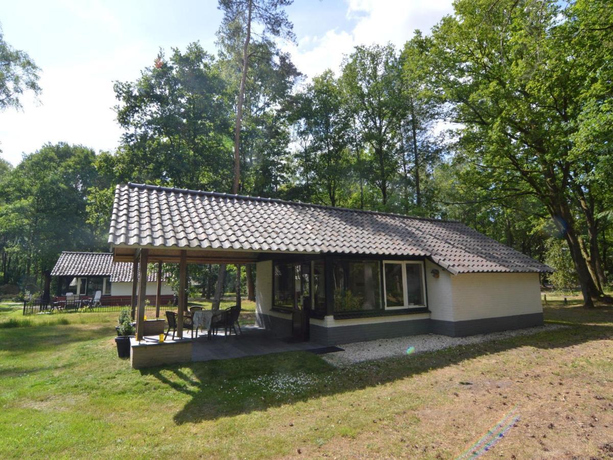 Detached Bungalow With Lovely Covered Terrace In A Nature Rich Holiday Park Stramproy Екстер'єр фото