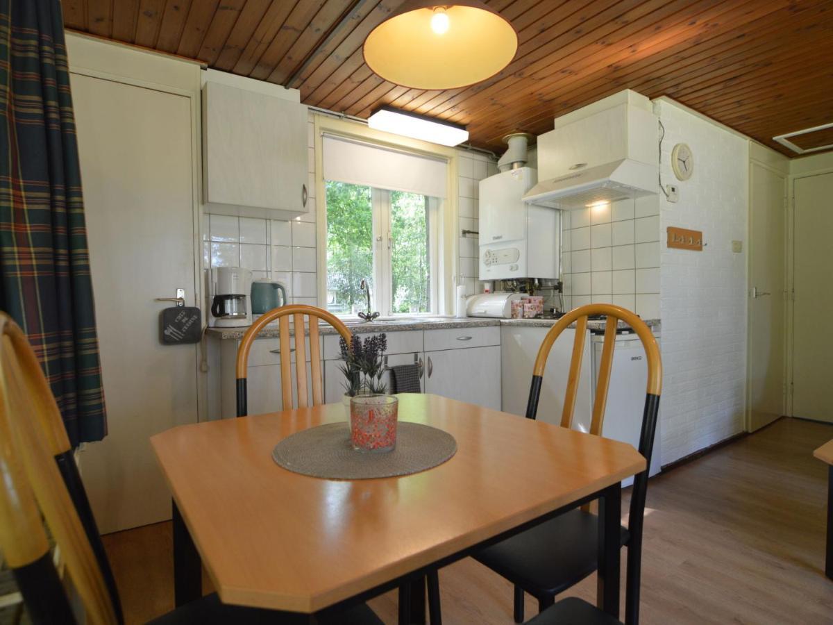 Detached Bungalow With Lovely Covered Terrace In A Nature Rich Holiday Park Stramproy Екстер'єр фото